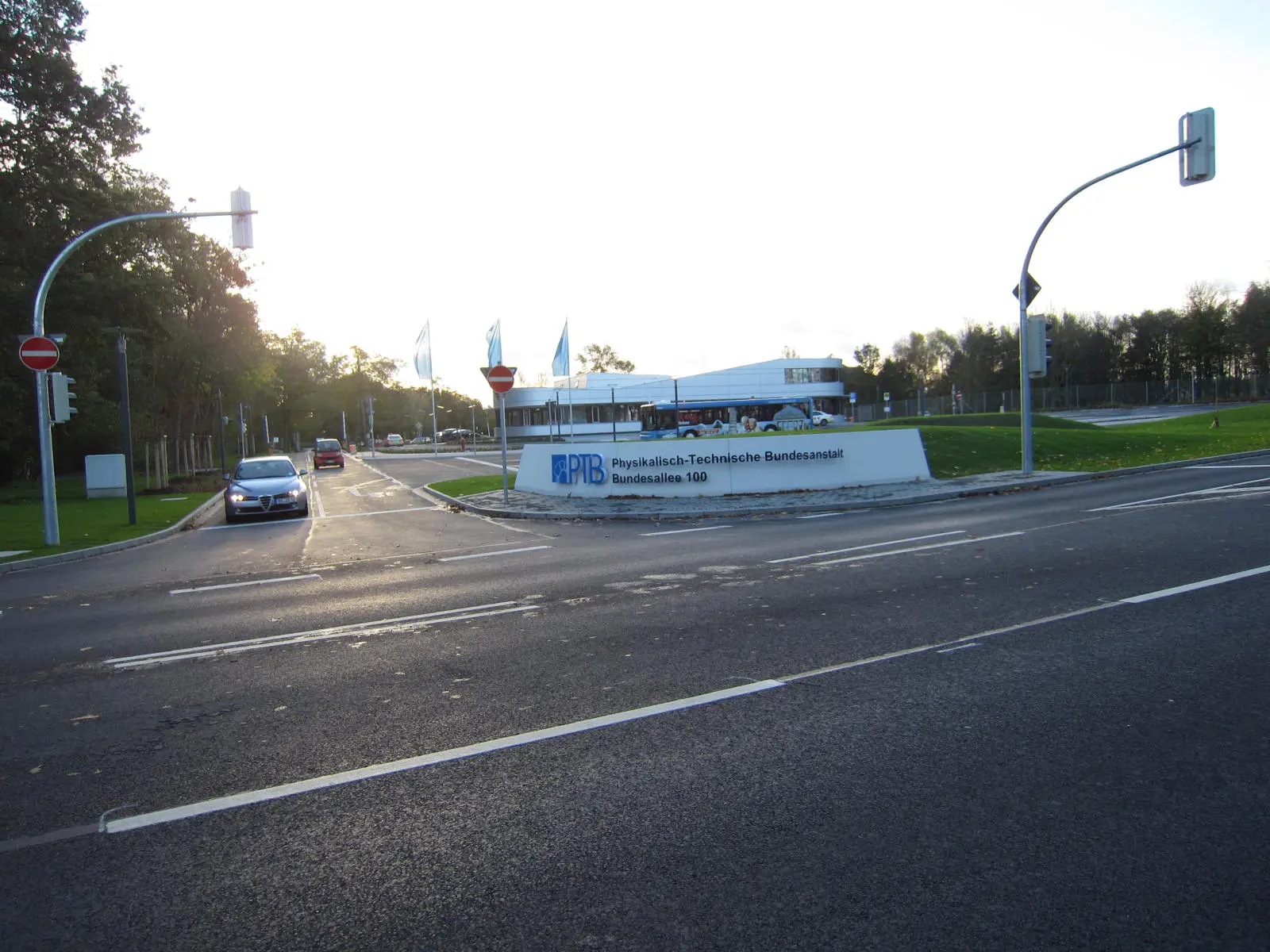 PTB Braunschweig - Haupteinfahrt
